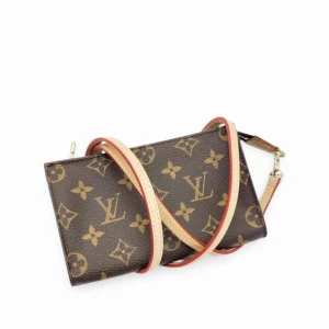  Torebka Louis Vuitton Bucket Pouch PM crossbody 