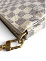 Torebka Louis Vuitton Pochette Accessories Damier Azur