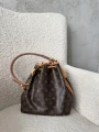 Torebka Louis Vuitton Petit Noe Monogram