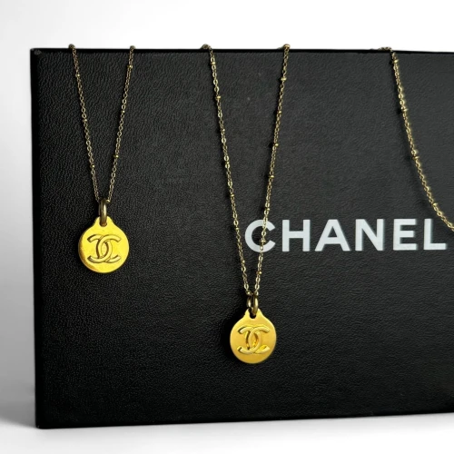 Naszyjnik Chanel CC Upcycled